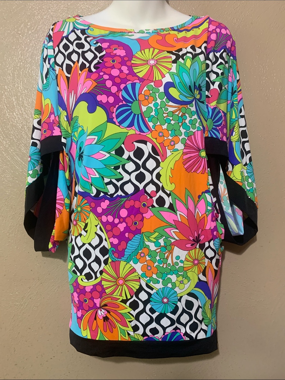Trina Turk size XS Multicolor Floral Print Top Swimsuit Cover with Black Trim